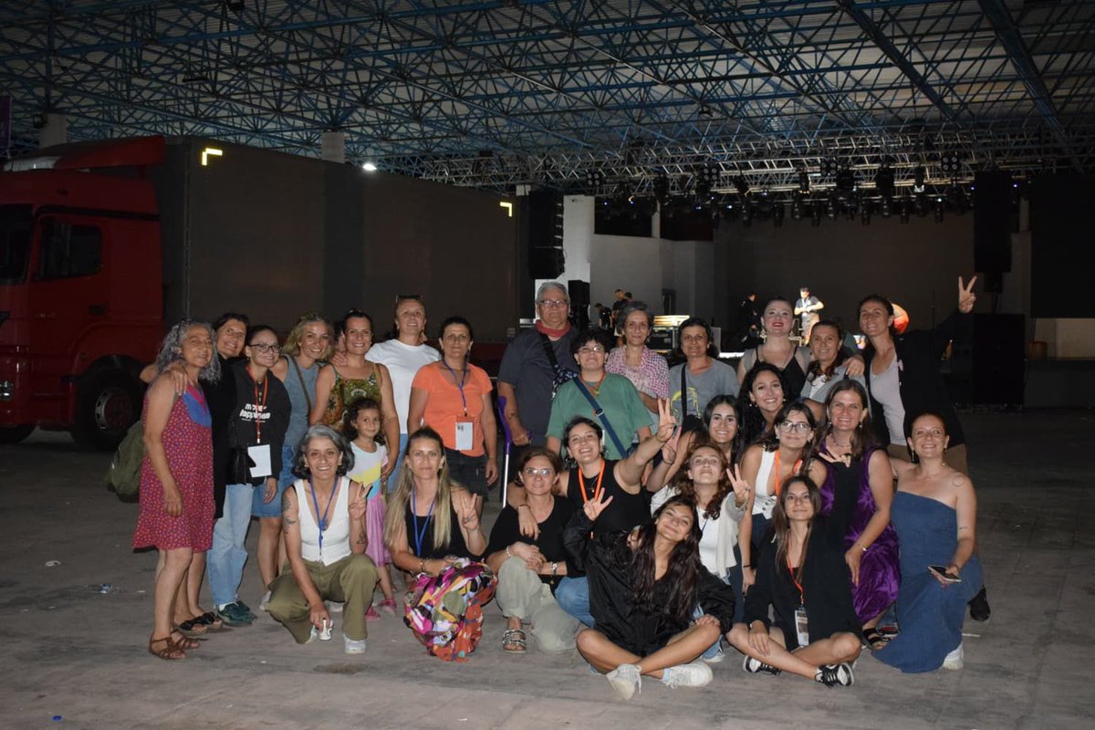 20.yılımızı tamamladık. 
Hep birlikte paneller,tiyatrolar,çocuk oyunları,horonlar ve bir çok etkinlikte yan yana geldik. 
Hep birlikte eğlenmenin,yan yana gelmenin,dayanışmanın verdiği o güzel duyguyla 20.yıla veda ettik. 

Bu yıl festivalimizle dayanışma gösteren ve bizleri