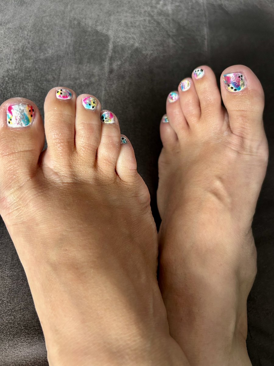 GNicheArt's tweet photo. Abstract Toes 👣 
.
.
#GNails #Toes #Abstract #AbstractToes #Pink #Purple #Yellow #Black #Silver #Dots #Foils #NailFoil #Art #NailArt #NailTech #FunToes #Falkirk #Bainsford #NailedIt #NailsOfTheDay #Feet #Toes #PaintedToes #SunsOutToesOut #HappyFeet #FancyToes #ToeNails #GNiche https://t.co/4lsrBxrtow