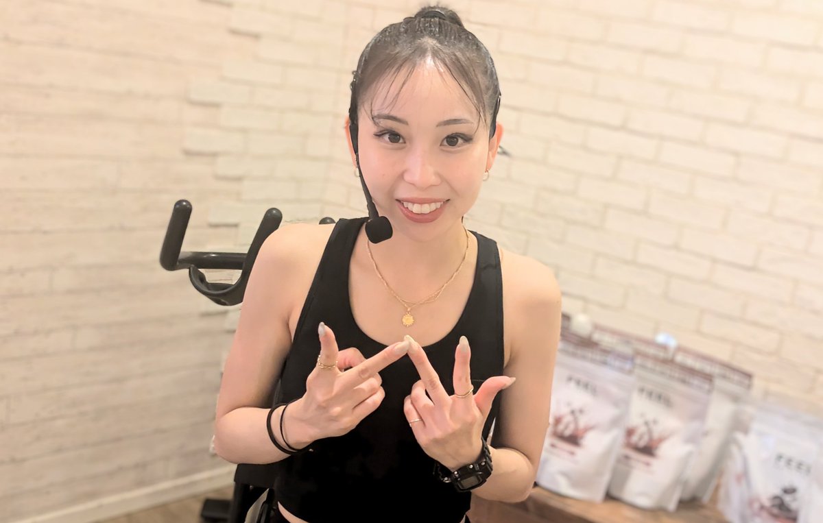 BSWi Hous3（Satomi）

さとみん🔰Wi3のAdd！
「声出しどうしよ？」って言ってたけどしっかりで盛り上がってたよ😆でもHow I Like Itの声出しは結構しんどい🤣I Like To Move Itではさとみんがいつもシャウトするとこで一緒にシャウト😂これで50回目のWi3！さとみんは今日4本目お疲れ様でした✨