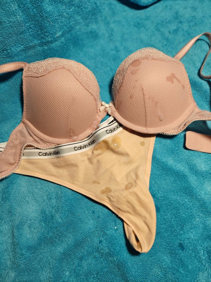 Girl sexy bra 18k tweet media