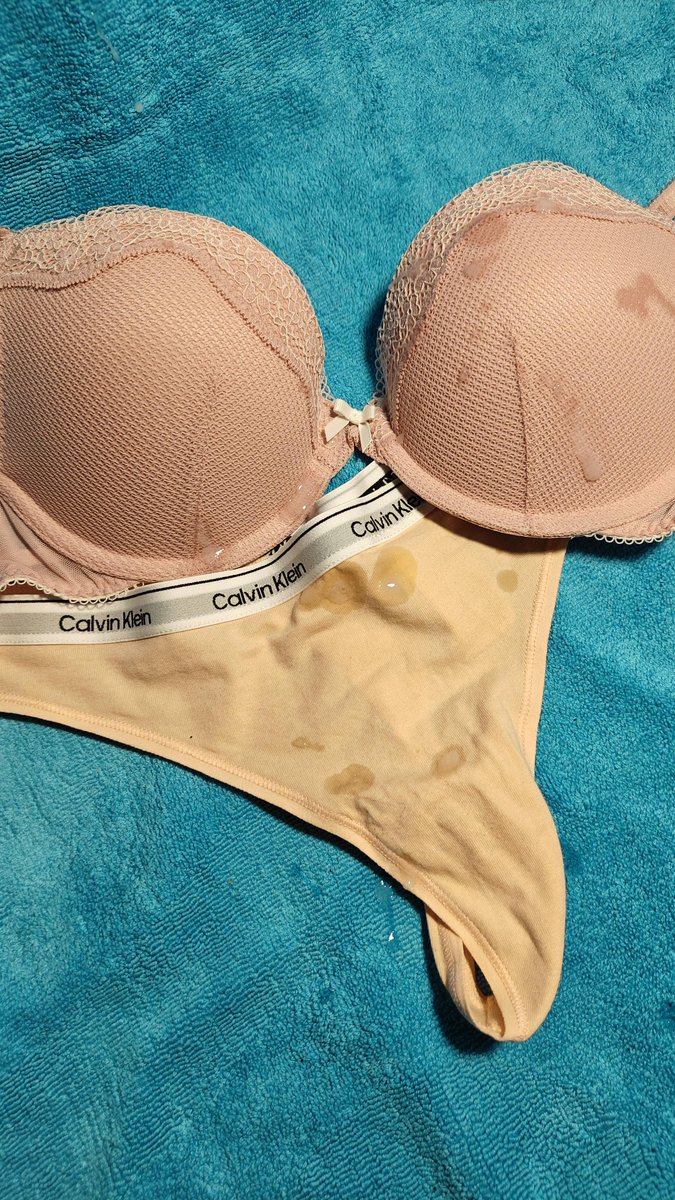 Girl sexy bra 18k tweet media