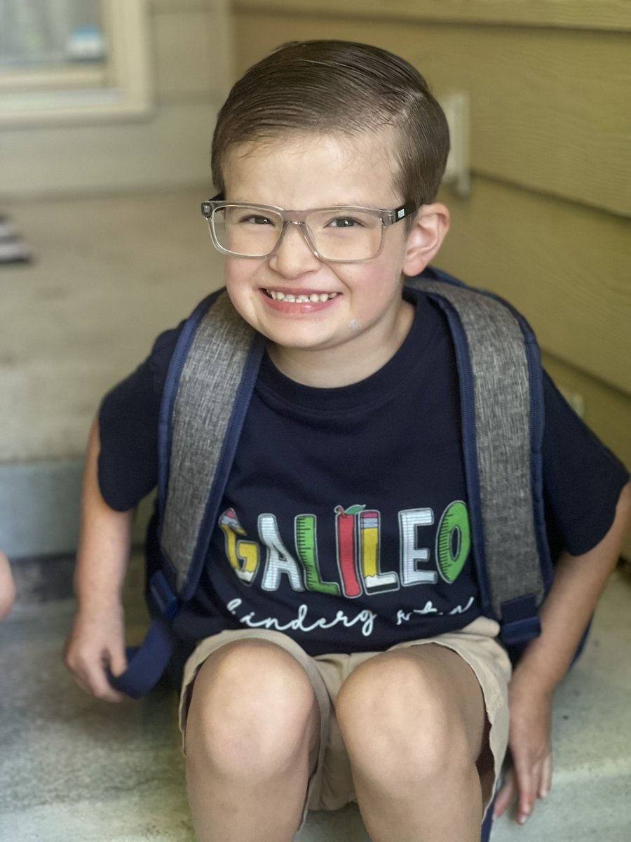 LloydRaC's tweet photo. First day of school https://t.co/7mBnuYRcV7