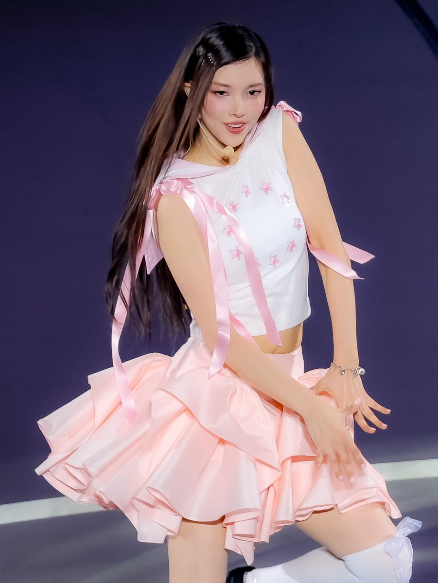 ILLIT アクリルスタンド glitter day in japan 2025 ILLIT アクリルスタンド glitter day in japan 2025 【公式通販】