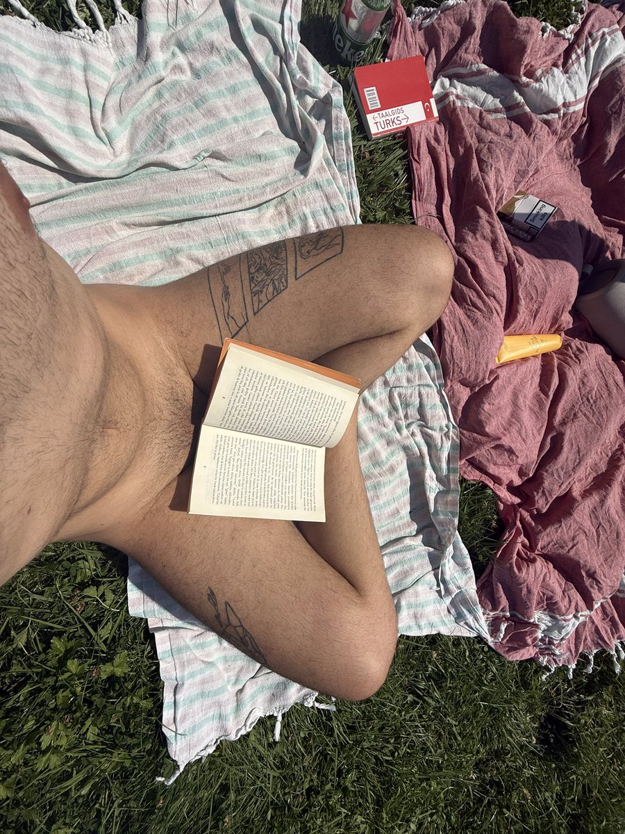 Kitap okumaya geldik…