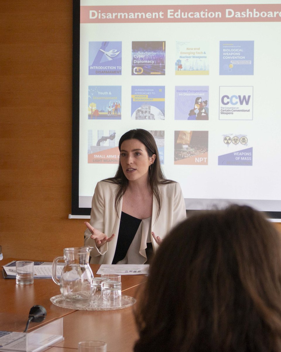 UNODA Vienna hosted an interfaith group of students from Debate for Peace. We exchanged on the office’s work and global disarmament efforts, including the important role of diplomacy, multilateral processes and youth empowerment.
#Disarmament #UNODA #Peace #YouthEngagement