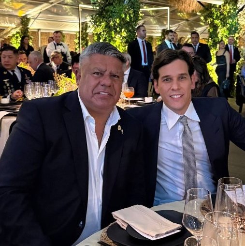 Chiqui Tapia (@tapiachiqui) on Twitter photo ¡Feliz cumpleaños, presidente <a href="/jandresgimenez/">Jorge Gimenez</a>!
Mis mejores deseos para vos en tu día, que lo disfrutes con tus seres queridos. A seguir trabajando juntos por el desarrollo y crecimiento de nuestro tan querido fútbol sudamericano. ¡Feliz cumpleaños, presidente <a href="/jandresgimenez/">Jorge Gimenez</a>!
Mis mejores deseos para vos en tu día, que lo disfrutes con tus seres queridos. A seguir trabajando juntos por el desarrollo y crecimiento de nuestro tan querido fútbol sudamericano.