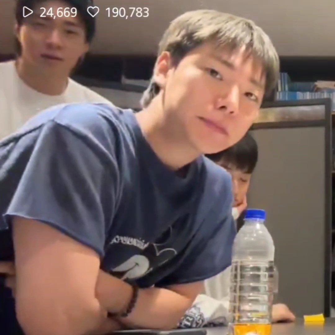 이안 tweet media