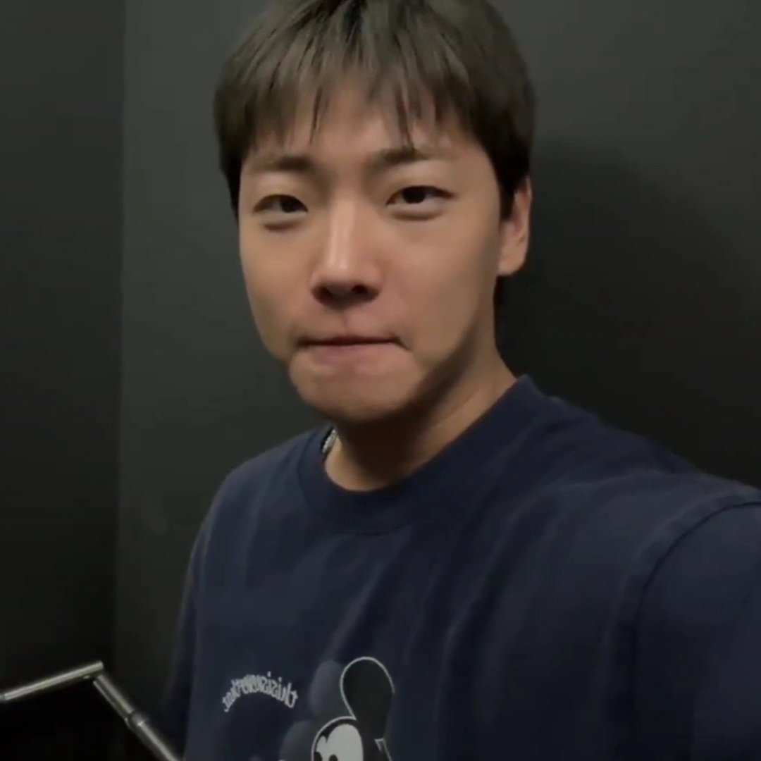 이안 tweet media