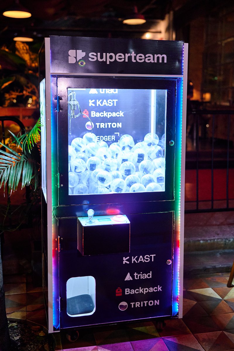 SuperteamBR's tweet photo. GM

O álbum MAIS aguardado do @blockchain_rio está ON.

Solana Supernight foi perfeito.

Obrigado a todos os envolvidos, especialmente @KASTcard @Backpack @triadfi @triton_one @Ledger @moic_digital @agio_network @abreufndn @CookinDao @degeneradosclub @TheHedgehog_io @KeepboredBr @PagCryptoFi @Palac3Crypto @ParaBuilders @tracksorcerer @SonicLabs @Vegacrypto_ .

LFG!