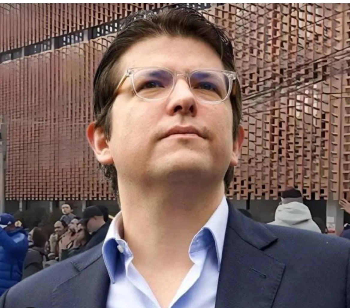 #11Ago Inaceptable, retrógrado  y profundamente doloroso, cuando las adversidades políticas compiten con muerte y violencia …

Quienes hemos luchado respetando ideales y viendo la vida con esperanza, nos embarga la tristeza …

Vuela al paraíso celestial #MiguelUribeTurbay