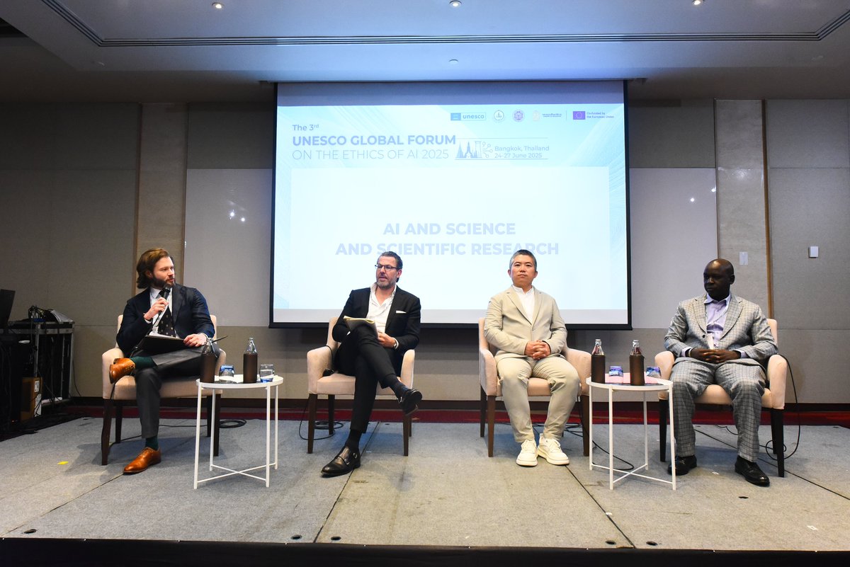 UnescoBamako's tweet image. Le Mali a réaffirmé son engagement sur les questions éthiques liées à l’intelligence #artificielle lors du 3ᵉ Forum mondial de l’UNESCO sur l’éthique de l’IA, tenu à #Bangkok du 24 au 27 juin 2025. 1/2.