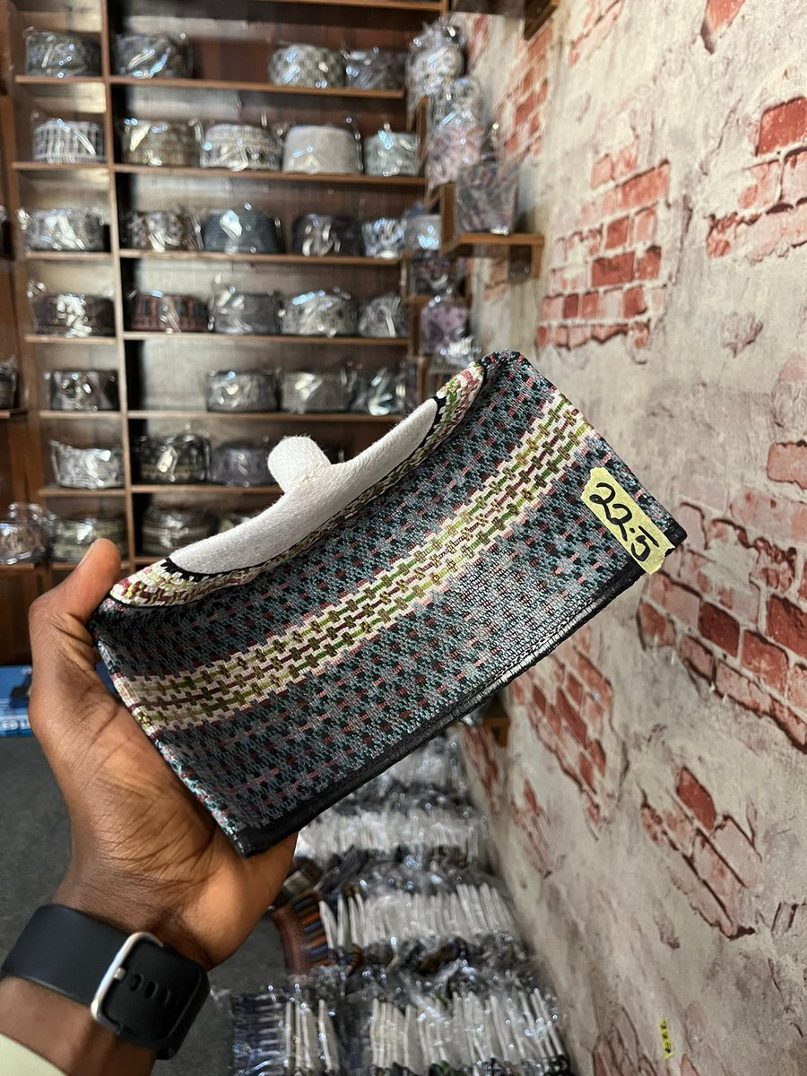 __D_tag's tweet photo. New Arrivals 🚨
High quality caps at affordable
Price:N25,000—35,000 each 
Nationwide delivery 🚚 
☎️Call/WhatsApp 09043405134
📍Location Damaturu, Yobe state.
https://t.co/Ux6aerb8DQ https://t.co/4VHQPCvyoq