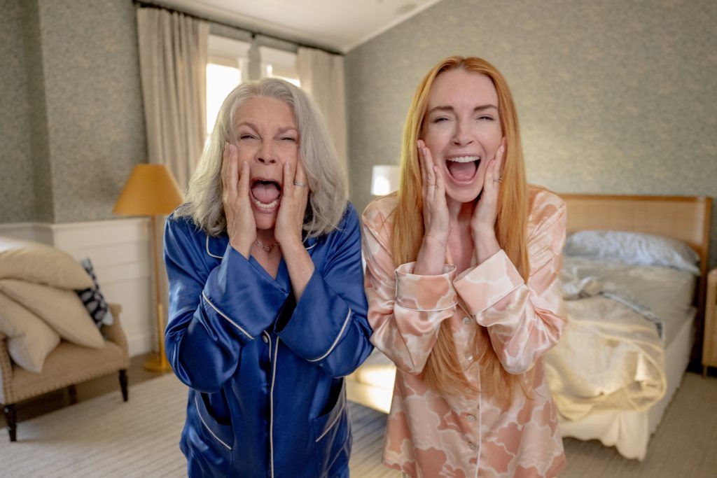 The Lohan-aissance is upon us! #FreakierFriday features commanding lead performances from Jamie Lee Curtis, Lindsay Lohan, Julia Butters, and Sophia Hammons and is fun for the whole family. 
thatshelf.com/freakier-frida…