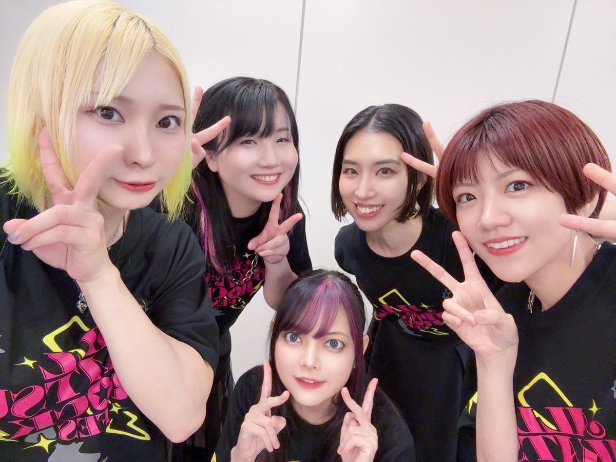 「ALL AIKATSU！ ROCK FES.」
バイオリンで参加させて頂きました🎻
もうどこを見ても可愛い💖キラキラ✨のアイカツの!世界で私はゴシックな楽曲を中心に演奏致しました🏰🍎
かっこよく美しく、そして可愛くキラキラ輝く宝物のような皆様とご一緒出来てとても尊い日々でした🫶
#アイカツロックフェス