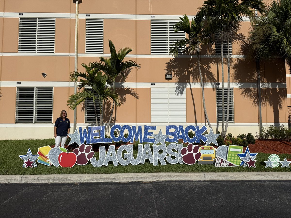 Robin_Bartleman's tweet photo. Next stop: Pines Charter Elementary FSU Campus. Thank you to the PTO for hosting the Cheers to Tears breakfast and of course having a Dunkin truck, making the first day special not just for kids, but also the parents (and my team)

@cityofppines 

#backtoschool #firstdayofschool https://t.co/WmVtP6LLPG