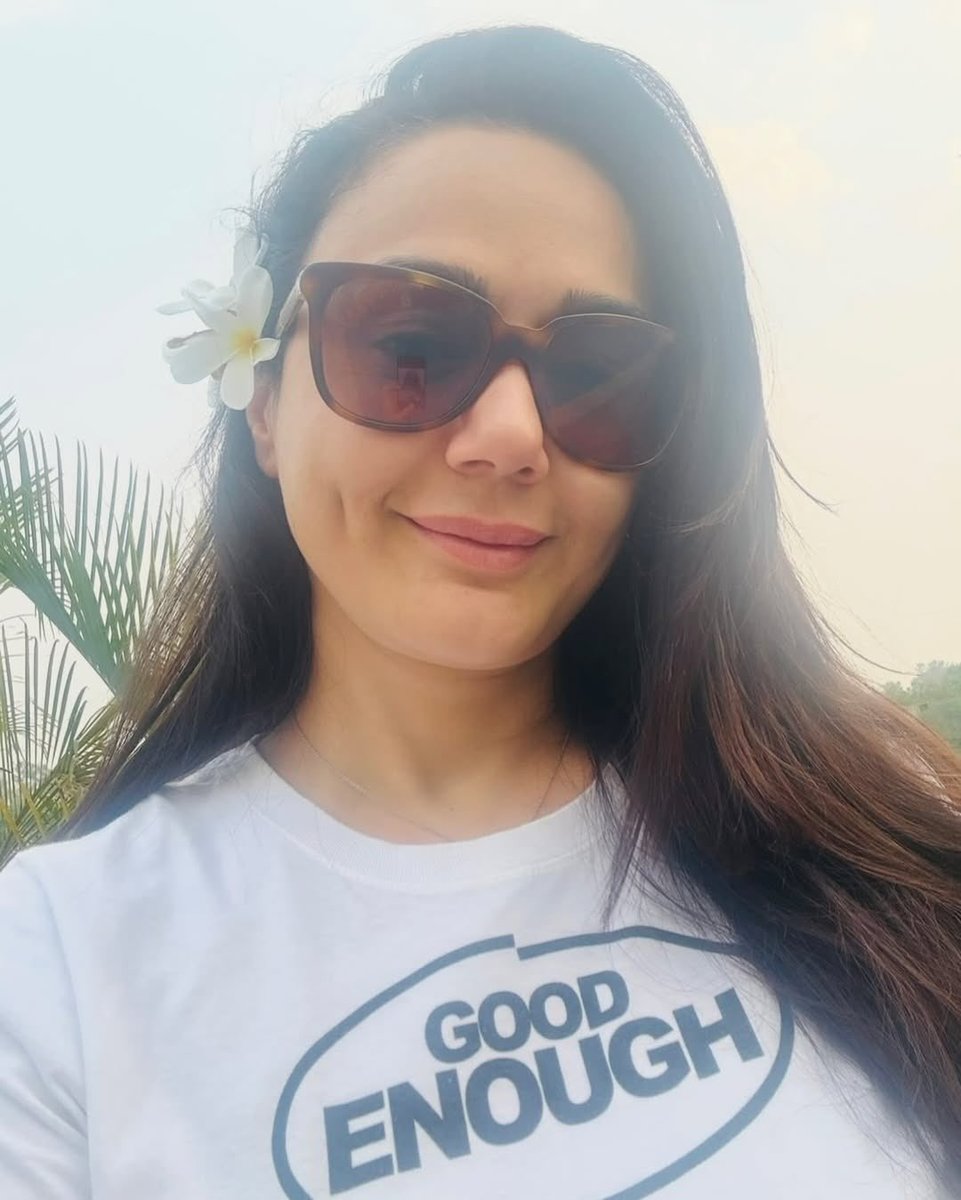 realpreityzinta's tweet image. Happy Monday folks ❤️ Ting !