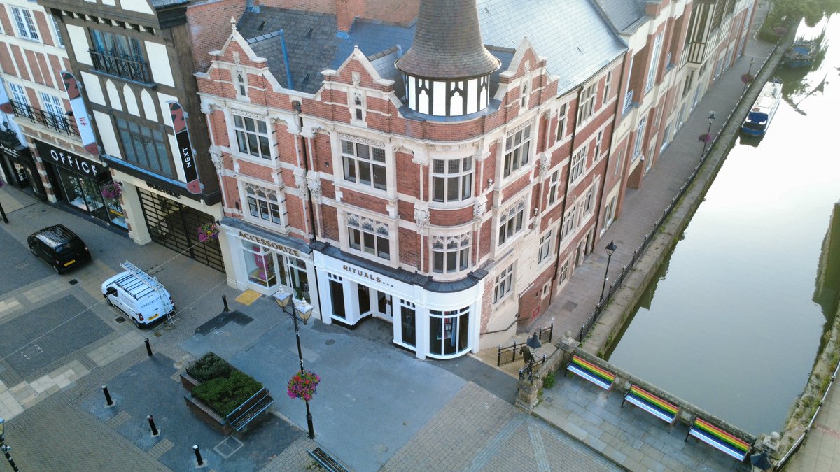 Wykeland Group (@wykeland) on Twitter photo From pints to premium beauty and wellbeing - we're throwing it back to <a href="/WatersideSC/">Waterside Lincoln</a> 's past!
The former Lord Nelson Pub has been significantly regenerated over the years to become part of the Waterside centre, including our recent frontage works and is now home to Rituals! From pints to premium beauty and wellbeing - we're throwing it back to <a href="/WatersideSC/">Waterside Lincoln</a> 's past!
The former Lord Nelson Pub has been significantly regenerated over the years to become part of the Waterside centre, including our recent frontage works and is now home to Rituals!