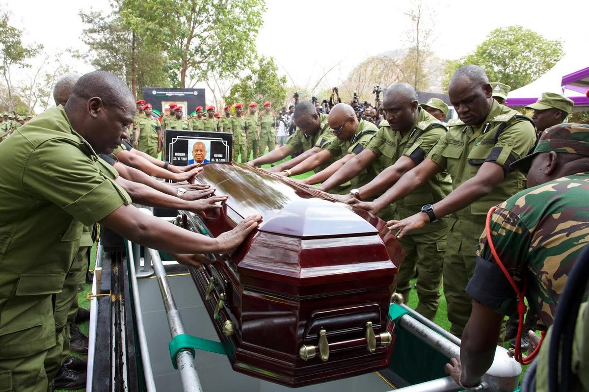 Ningelipata Nafasi ya kumshauri pamoja na kuwa Bado ana msiba mkubwa 
Ningemshauri Mtoto wa Hayati Job Ndugai Kijana Msomi Dr Yustino Ndugai amrithi Baba yake Ubunge kongwa
