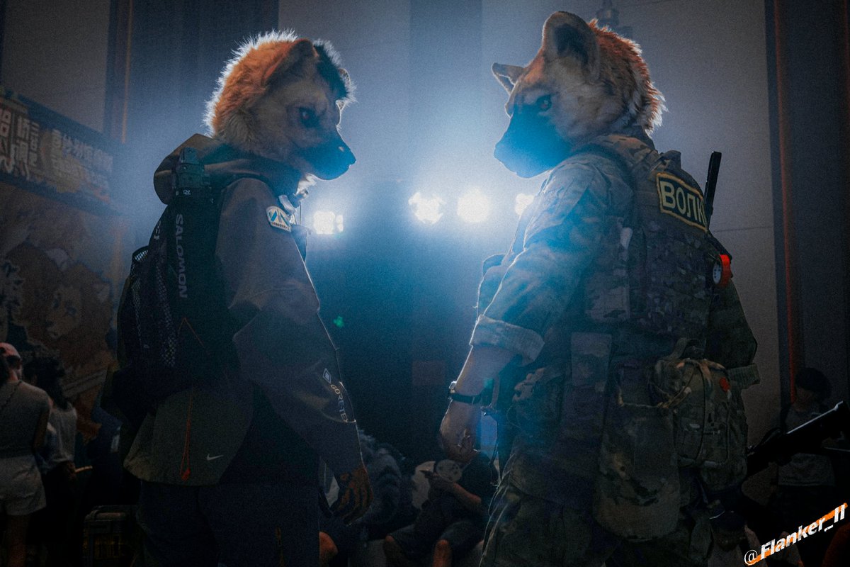 兄弟同框！
毛替： <a href="/Signedoge/">SIGNEDOG</a> 
📷： <a href="/Flanker_II/">Flanker_II</a>