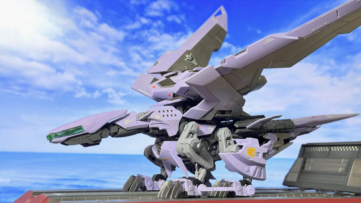 niu_hiiragi's tweet photo. 極超音速飛行試験機『ハイレドラー』
 [Hypersonic flight test Redler]

ガイロス帝国が直線軌道マッハ5以上の極音速飛行を実現するために開発した試験用特殊仕様のレドラー。
開発は軍武器開発局とバシコヤードアカデミーだが、運用テストのために現在は戦略空軍所属となっている。
#ZOIDS https://t.co/yWcc9p3yf2