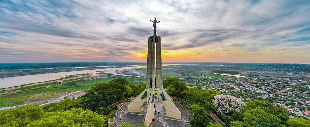 We focus only on the result:

We do 100% of the work internally, no middlemen
No private drivers
No fancy offices
No PR operations
No commissions
No ads, only word of mouth

This keeps our costs low so the client can spend his money and time to actually enjoy the country 🥩🇵🇾