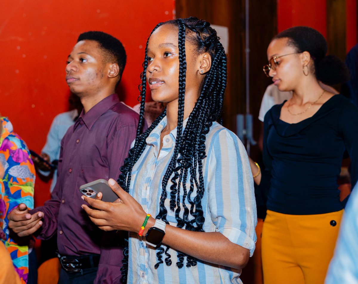 ItsKamala's tweet photo. Tanzania is a young nation, with over 74% of its population under the age of 35. Yet youth continue to face significant barriers in education, employment, leadership, healthcare, and access to justice. This Manifesto is both a roadmap and a call to action, #AgendaYaVijana2025 https://t.co/Hj4Y217PLE