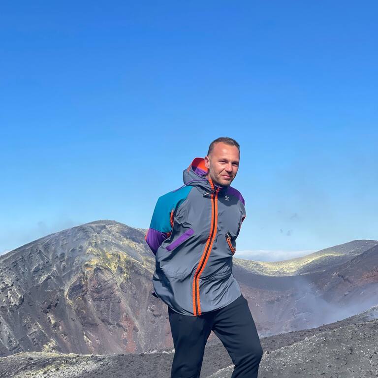TodoGolesRadio's tweet photo. #OmarHernández, designado por la @atletismoRFEA para representar a España en las elecciones del Consejo de la #WMRA 🏃🌍🇪🇸

🔸 Elección definitiva: 24 de septiembre en Canfranc, durante el Campeonato del Mundo de Mountain Running 🏔️🌟

#AtletismoCanario #WMRA #MountainRunning https://t.co/AqaL9aVXhg