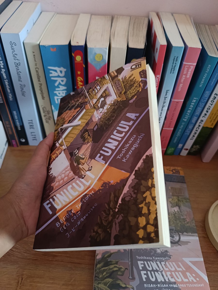 roseee088's tweet photo. @amelsworld @basebuku Aku ada nih kak, funiculi 1✨

🌻Good condition (tidak ada coretan, lipatan, dan bercak kuning)
🍊Bisa CO oren

💸50k https://t.co/fAsAkEhJ06