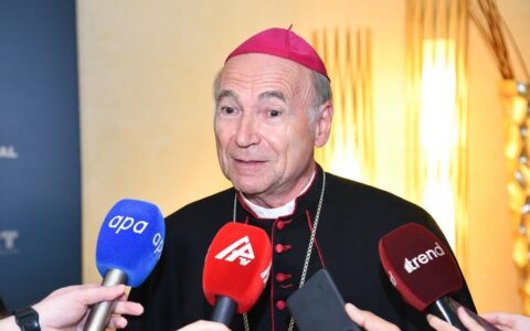 Con decreto del Presidente della Repubblica dell’Azerbaigian S.E. Sig. Ilham Aliyev, in data 11 agosto 2025, a S.E. Mons. Vladimir Fekete, Prefetto Apostolico dell'Azerbaigian, è stato conferito l'Ordine dell’Amicizia (Dostluq ordeni) per i suoi meriti nel rafforzamento delle