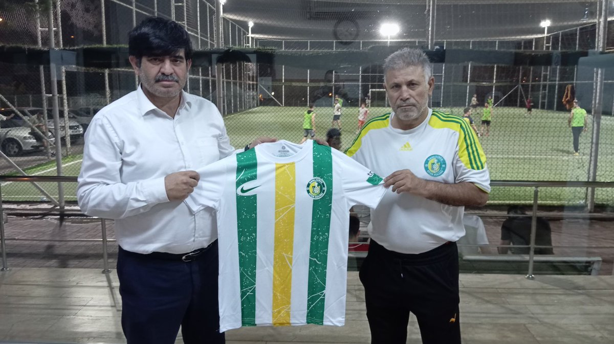 Şanlıurfaspor’umuza gönülden bağlıyız 💛💚
Özel formam için Sn. Murat Basyan’a teşekkürler. ⚽

#Şanlıurfaspor #Urfalıyız #GönüldenSevda
<a href="/Sanliurfaspor/">Kızılkaya Tarım Şanlıurfaspor</a> 
<a href="/MuratBasyan1/">Murat Basyan</a>