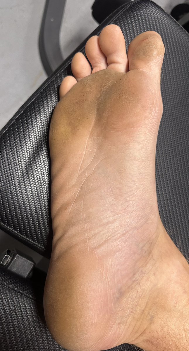 The13thStepFP's tweet photo. Good morning.
You’re not starting the day until I say you are.
Drink your water. Straighten your back. Breathe deep.
I’ll be watching.
#footfetısh #footworship #daddy #daddydom #feetworshi̇p #feetfetısh https://t.co/NxfpeZzh2o