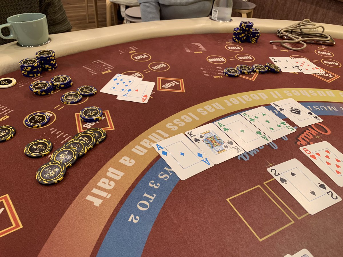 ♦️アルティメットポーカー♦️
本日もクワッズ出ましたー！
配当なんと30倍🔥
獲得者　りょうへい様

おめでとう🎉ございます㊗️

まだ2時間アルティメットでチャンス掴めますよ🔥

ご来店お待ちしております☺️