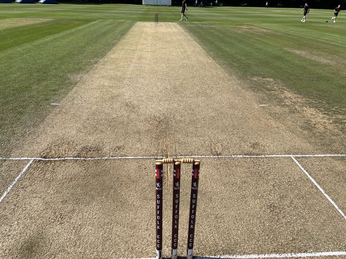 Roger Chapman tweet media