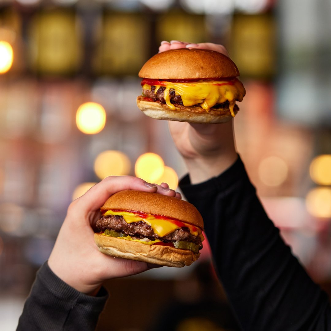 ByronBurgersUK's tweet photo. Your week just got tastier - treat a mate this Monday & Tuesday, with any two burgers for the price of one at Byron๐๐
#treatamate #bogof #bogofree https://t.co/2C1NXaCKU7