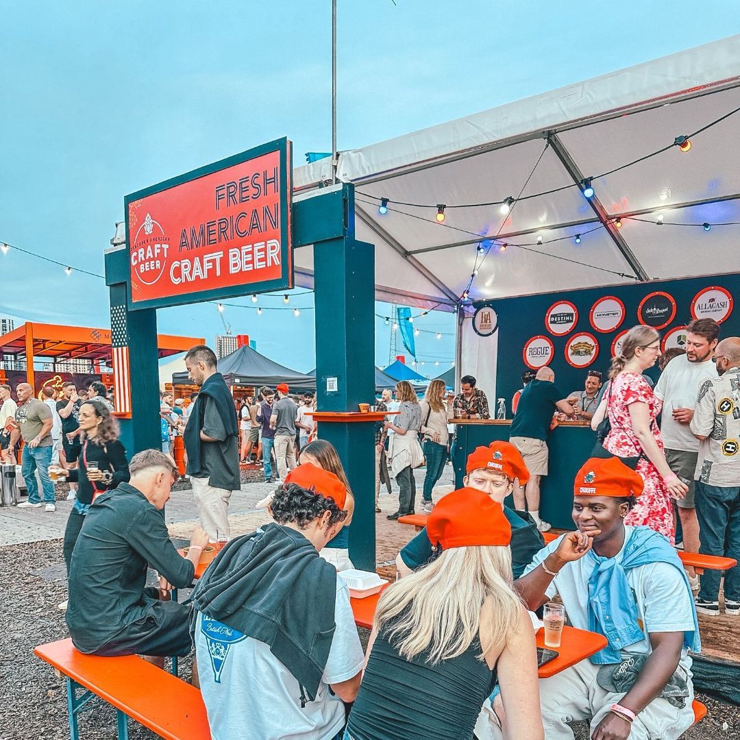 keystructures's tweet photo. A recent job we did for the London Craft Beer Festival using a 6m structure on our prized level floor. To see what we can do for you, just drop us a line. T. 0208 944 9633. https://t.co/sn9xDzeTUE