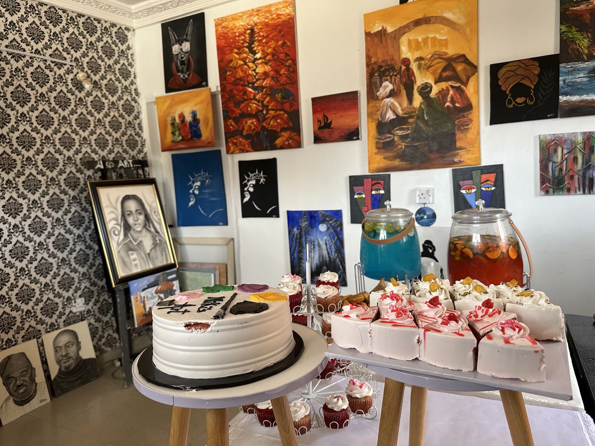 RonkuJoy's tweet photo. congratulations to me and thank God for a successful Grand opening am/solo exhibition and also thank you to all my friends and family that supported me am so greatful https://t.co/uFURHTRDmr