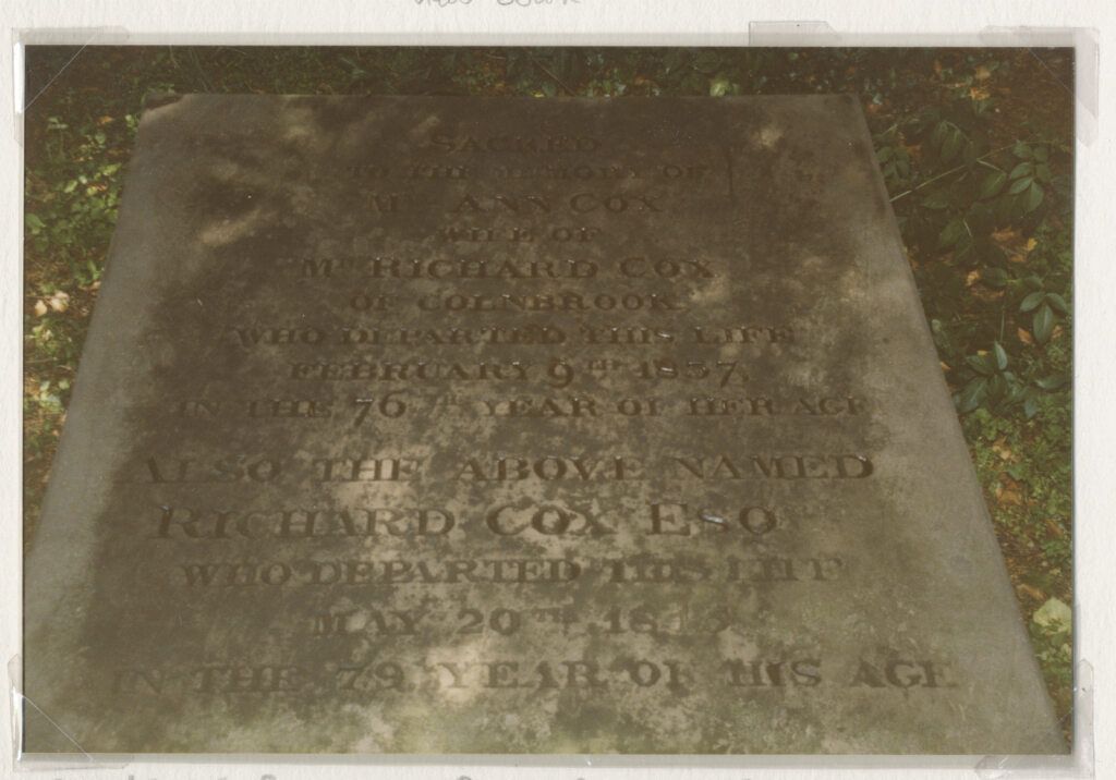 🍏 Did you know that Harmondsworth has a sweet spot in apple history? 🍎 

Richard Cox was the creator of the Cox apples! He is buried in Harmondsworth, pictured. His legacy is one of Britain's best loved apple varieties. 

📸 © Jonathan Billinger 

#Harmondsworth #MuseumMonday