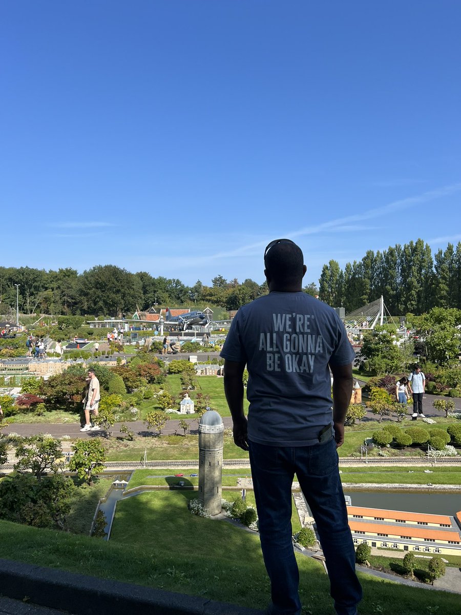 A BEAR APPEARED IN NETHERLANDS 

Just Spotted <a href="/okaybears/">Okay Bears</a> in miniature city <a href="/Madurodam/">Madurodam</a> 

One of the best attractions park in The Netherlands

Have a great week WAGBO 👌