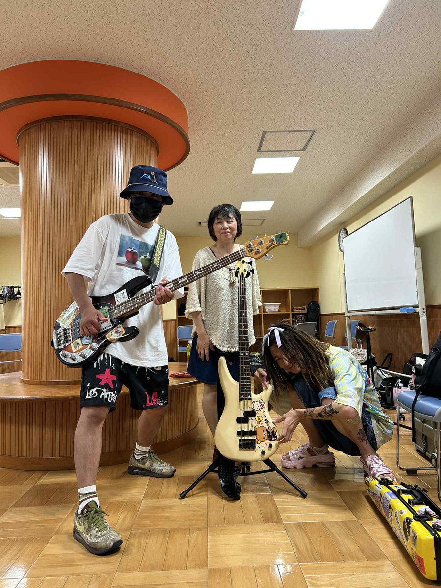 #milliampear(ミリアン) Official/音楽ジャンルはネオソウル/音楽と仕事と家庭 (@milliampear) on Twitter photo 2025年ツアー夏編
2本目の郡山のライブが終了!!
スタッフの方もお客さんもあったかい人ばかりでとても優しい気持ちになれました。無茶振りの振りにも対応して頂きライブの盛り上がりも↑↑↑↑
次回は再来週の大分!!夏バテを吹き飛ばして頑張ります!!
#福島ライブ 
#東北ライブハウス大作戦 2025年ツアー夏編
2本目の郡山のライブが終了!!
スタッフの方もお客さんもあったかい人ばかりでとても優しい気持ちになれました。無茶振りの振りにも対応して頂きライブの盛り上がりも↑↑↑↑
次回は再来週の大分!!夏バテを吹き飛ばして頑張ります!!
#福島ライブ 
#東北ライブハウス大作戦