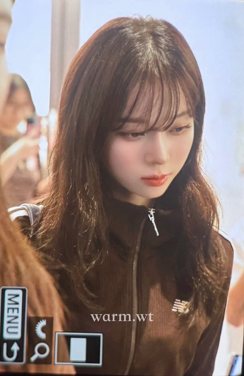 warmwinter01_'s tweet photo. 250811 HND

#aespa #WINTER 
#윈터 #에스파 https://t.co/xxpaThsJnu