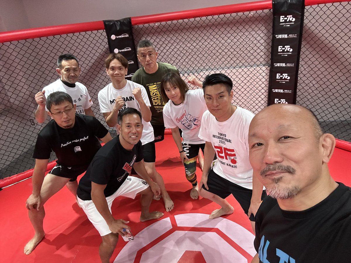 aliveacademy's tweet photo. 禅道会の指導者の皆さん
総合格闘技 / MMA
JMMAF 合同勉強会
日本のアマチュアMMAを盛り上げます!
#jmmaf
#禅道会
#パンクラス https://t.co/R31p5FdgFB