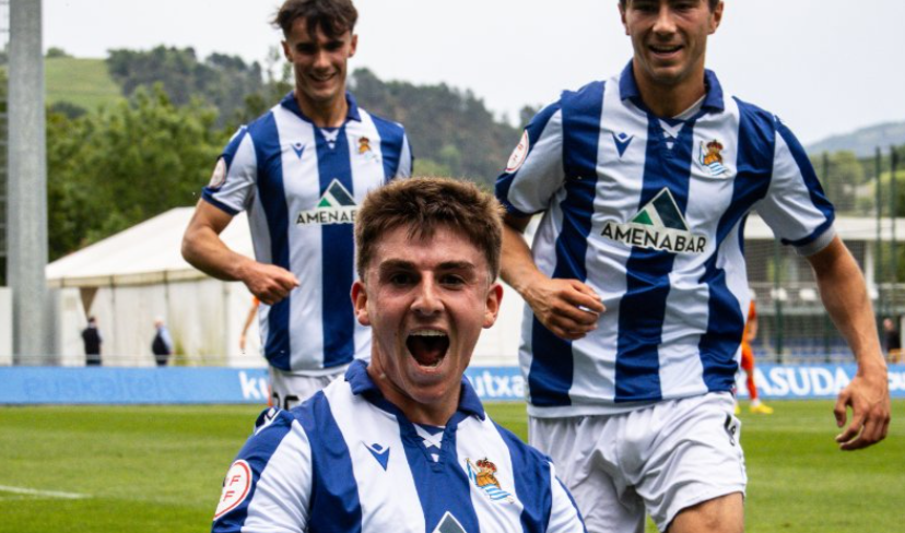 📢⚽ 🤍💙La Real Sociedad B logró un ascenso histórico a Segunda División el curso pasado.
Pero… 🧐 varios de sus héroes ya no visten de txuri-urdin.
<a href="/RealSociedad/">Real Sociedad Fútbol</a> <a href="/RSZubieta_/">RS Zubieta</a> 
Hoy repasamos dónde están y cómo les va a los que han tomado otro rumbo. 🧵👇

📷 Onda Vasca