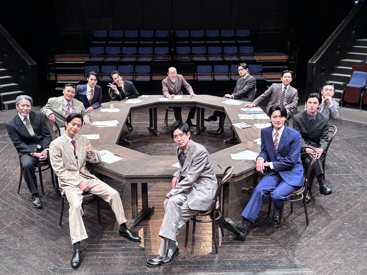 無事に千秋楽を迎えることができました

応援してくれた皆々様
お越しいただきました皆々様
ありがとうございました！

またみんなとの思い出も上げさせてください！

ありがとうございました！！！

#12人の怒れる男
#舞台十二人の怒れる男