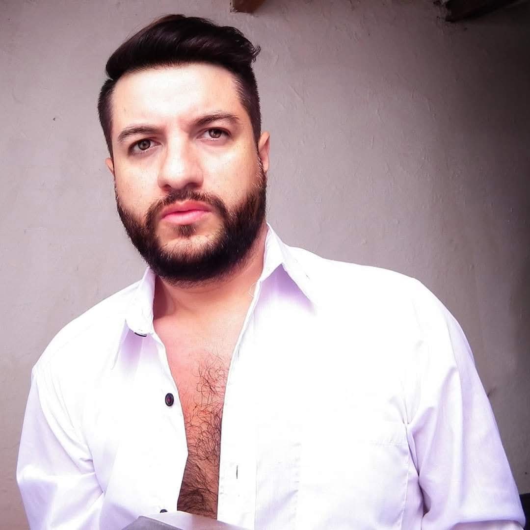 AdrianLaris's tweet photo. #NuevaFotoDePerfil https://t.co/rYaqScSvIj