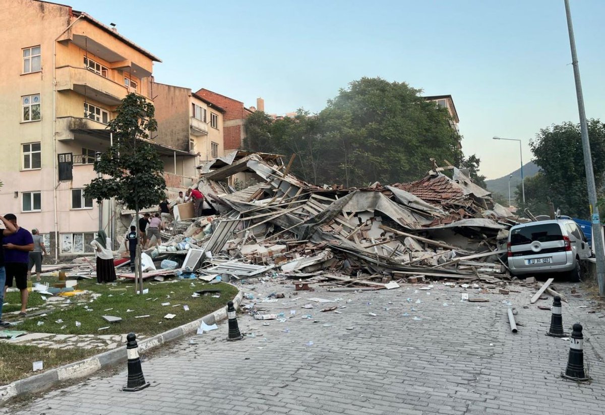 #BREAKING #Turkey A 6.1-magnitude earthquake struck the Sindirgi district of Balikesir in western Turkey last night, killing at least one person and injuring 29 others.