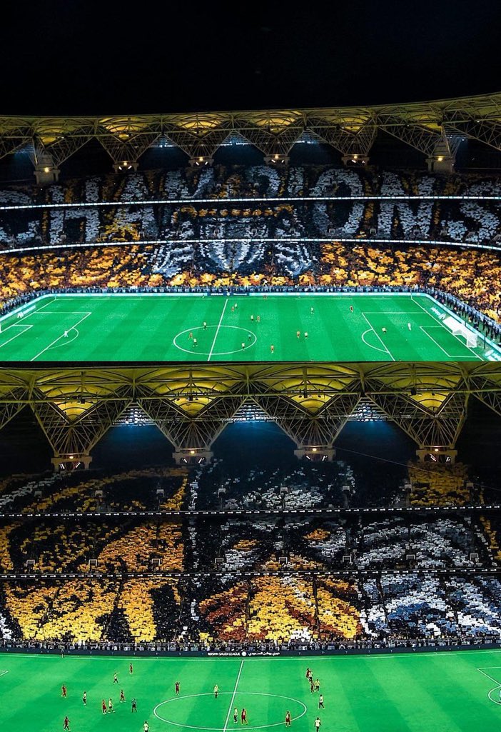 مساااء الخييييييرررر 💛

التاق لا يوقف كملوا يا رجال 
#AlIttihadNeedsTransfers3