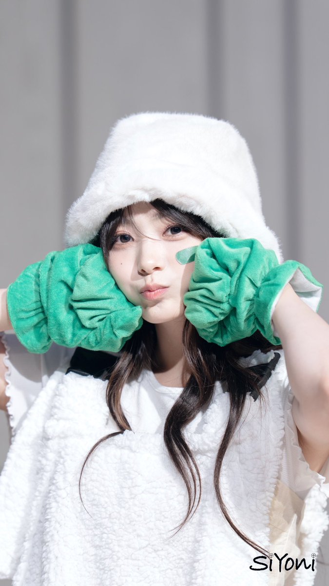 시요니 tweet media