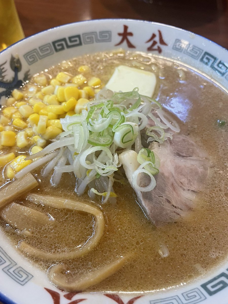vr_shiki's tweet photo. 北海道バターコーンラーメン＋札幌classic https://t.co/MZ9qM0EnoW