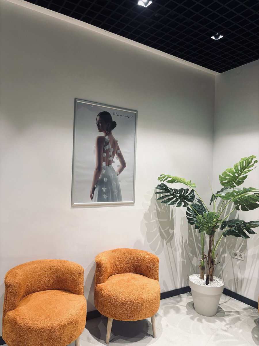 hollylollytr's tweet image. Holly Lolly’de sadece koleksiyonlarımız değil, ofisimiz de ilham veriyor. 💛💗

Pastel tonların huzuru, canlı renklerin enerjisi ve her köşede yaratıcılığı besleyen detaylarla dolu bir çalışma alanımız var.

#HollyLolly #OfisHayatı #WorkplaceVibes #Moda #OfficeDesign #TeamSpirit…