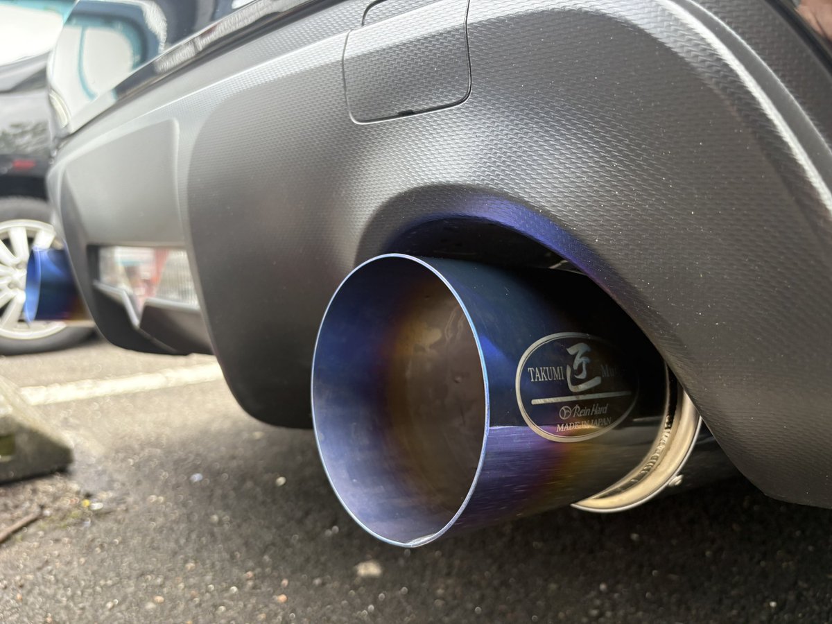 naopon4649's tweet photo. Newマフラー
爆音すぎてサイレンサー必須

#brz https://t.co/vhrtBHcEkQ